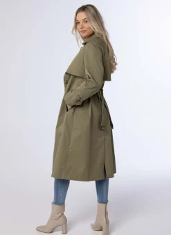 E Trenchcoat