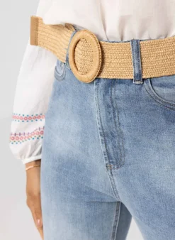 Zandkleurige Riem Met Ronde Gesp